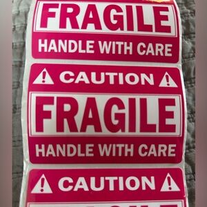 📦 100 Fragile Stickers